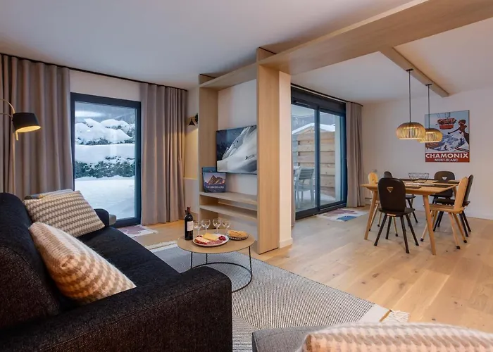 La Cordee 703 - Year * Chamonix